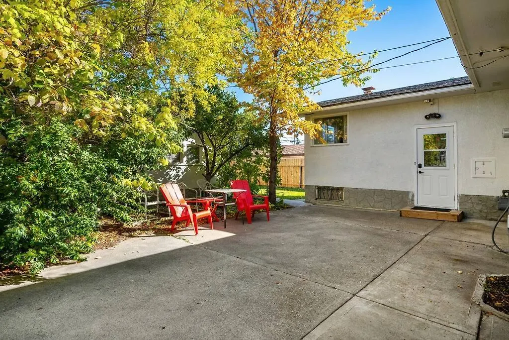 Voyager'S Hub- Calgary Innercity 3Bd 4Bed Sleeps 8 0*,  Canada